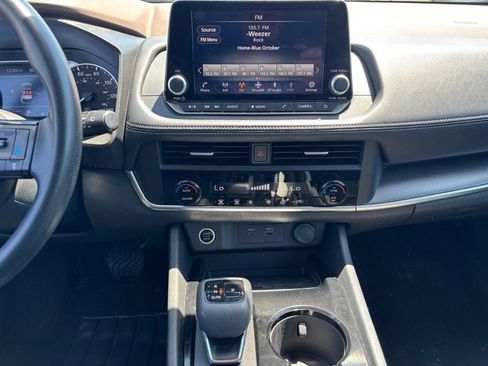 Used 2023 Nissan Rogue SV AWD/4WD image 17