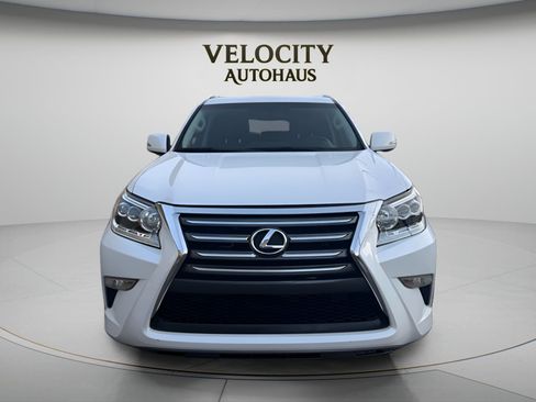 Used 2017 Lexus GX 460 w/ Navigation Package AWD/4WD image 2