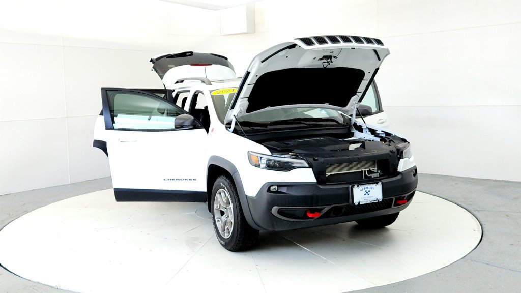 Used 2021 Jeep Cherokee Trailhawk w/ Sun, Sound & Nav Group AWD/4WD image 9
