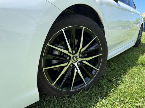 Used 2022 Toyota Camry SE image 14