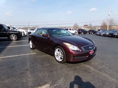 Used 2010 INFINITI G37 Convertible w/ Premium Pkg RWD image 5