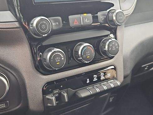 New 2026 RAM 1500 Warlock AWD/4WD image 25