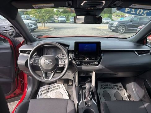 Used 2024 Toyota Corolla Cross AWD Hybrid image 9
