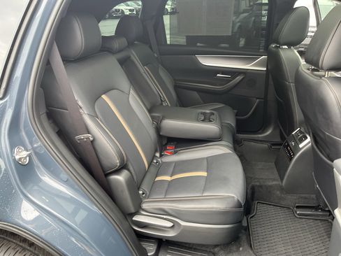 Certified 2025 MAZDA CX-70 3.3 Turbo S w/ Premium Package image 36