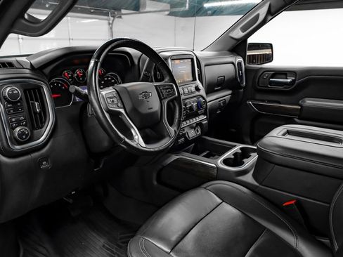 Used 2022 Chevrolet Silverado 1500 LT Trail Boss w/ Convenience Package II AWD/4WD image 3