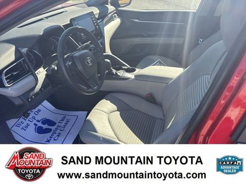 Used 2023 Toyota Camry SE image 12