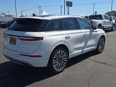Used 2021 Lincoln Corsair Reserve w/ Equipment Group 201A AWD/4WD image 3