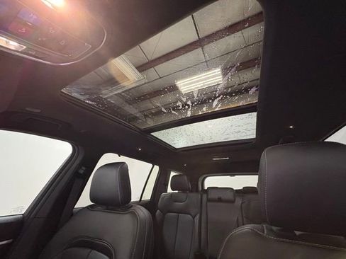 New 2025 Jeep Grand Cherokee L Limited w/ Luxury Tech Group II image 11