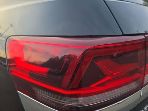 Used 2023 Volkswagen Atlas SE w/ Panoramic Sunroof Package image 50