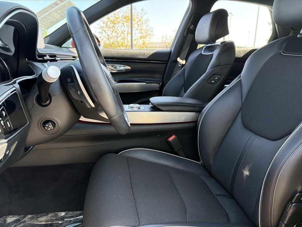 Certified 2024 Genesis GV70 3.5T Sport AWD/4WD image 15