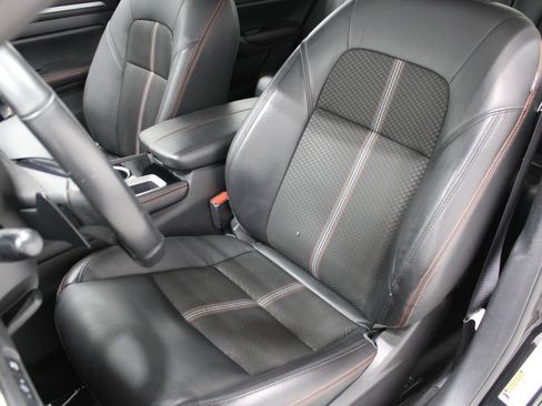 Used 2024 Nissan Altima 2.5 SR FWD image 14