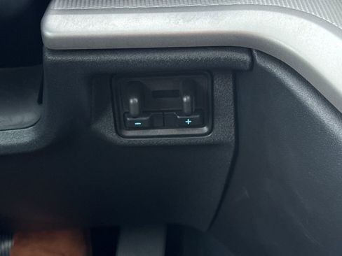 Used 2025 Ford Expedition Max Active image 44