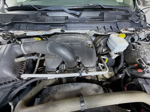 Used 2016 RAM 2500 SLT image 38