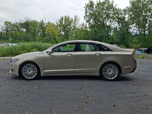 Used 2017 Lincoln MKZ Reserve w/ Climate Package AWD/4WD image 4