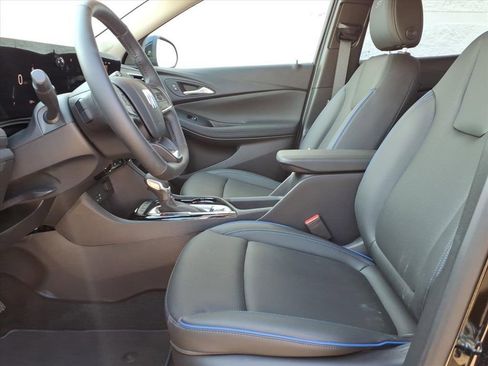 Used 2025 Buick Encore GX Sport Touring w/ Comfort Package image 13
