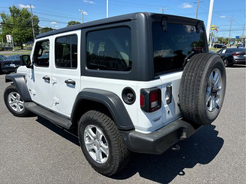 Used 2018 Jeep Wrangler Unlimited Sport S AWD/4WD image 22