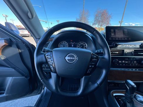 Used 2023 Nissan Armada SL w/ Captain's Chairs Package image 14