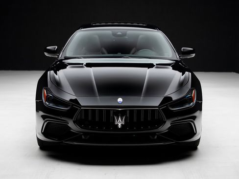 Used 2021 Maserati Ghibli Trofeo image 6