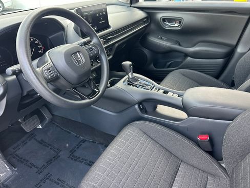 Certified 2026 Honda HR-V LX image 9