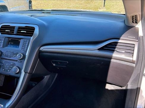 Used 2018 Ford Fusion S image 21