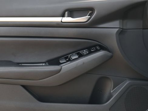 Used 2025 Nissan Altima 2.5 SL image 27