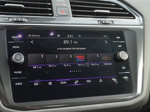 Used 2022 Volkswagen Tiguan SEL R-Line image 24