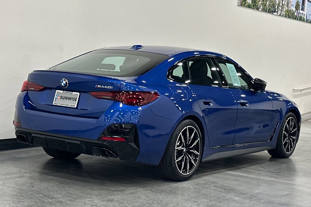 Used 2026 BMW M440i w/ Premium Package RWD image 4