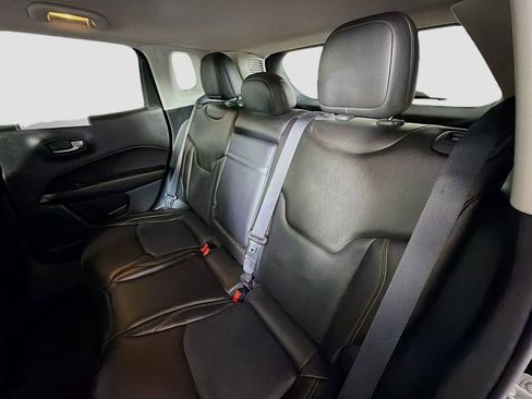 Used 2018 Jeep Compass Limited w/ Navigation Group image 23