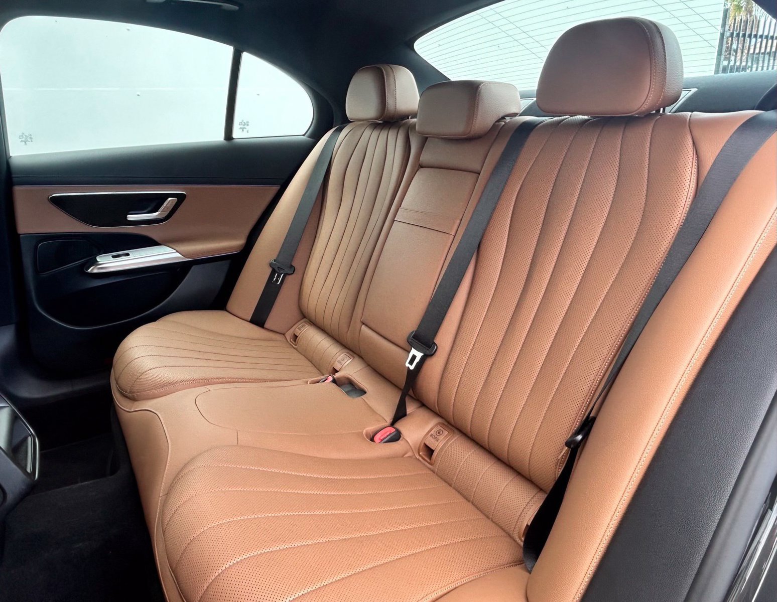 Used 2025 Mercedes-Benz E 450 4MATIC Sedan image 10