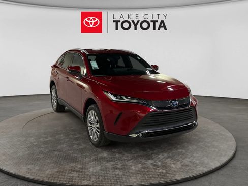 Used 2023 Toyota Venza XLE AWD/4WD image 13