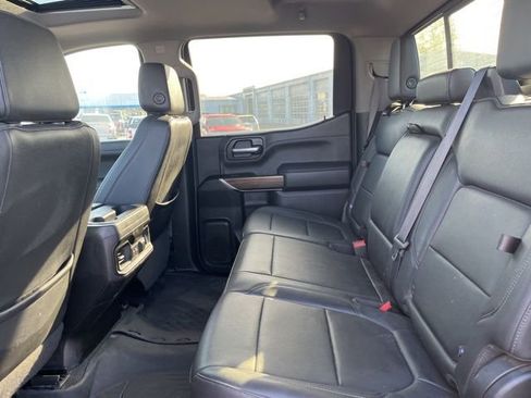 Used 2022 Chevrolet Silverado 1500 LT Trail Boss w/ Convenience Package II AWD/4WD image 12