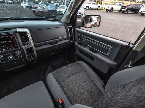Used 2019 RAM 1500 Big Horn image 29