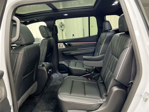 New 2026 Buick Enclave Avenir w/ Super Cruise Package image 24