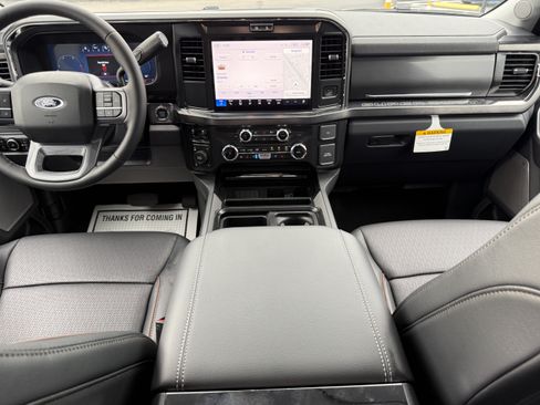 New 2026 Ford F250 Lariat w/ FX4 Off-Road Package AWD/4WD image 9