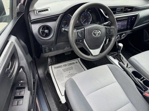 Used 2017 Toyota Corolla LE image 13