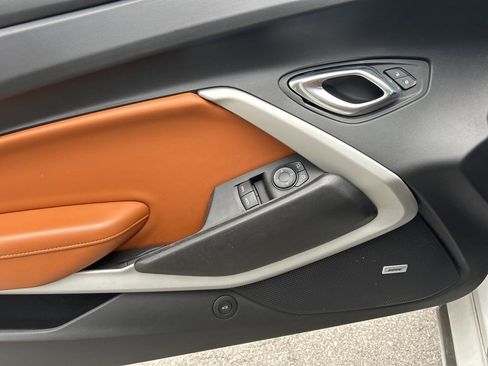 Used 2018 Chevrolet Camaro LT image 6