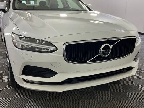 Used 2018 Volvo S90 T5 Momentum w/ Convenience Package AWD/4WD image 8