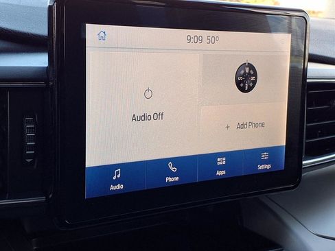 Used 2020 Ford Explorer XLT w/ Equipment Group 202A image 11