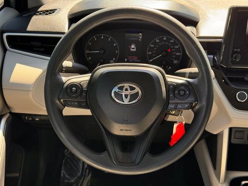 Used 2024 Toyota Corolla Cross L image 20