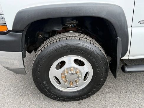 Used 2002 Chevrolet Silverado 3500 LS w/ Electrical Convenience Pkg image 39