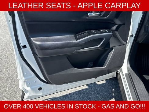 Used 2023 Nissan Pathfinder SL FWD image 10