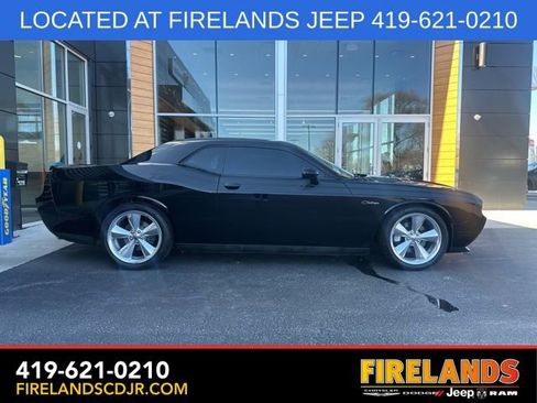 Used 2014 Dodge Challenger R/T image 14