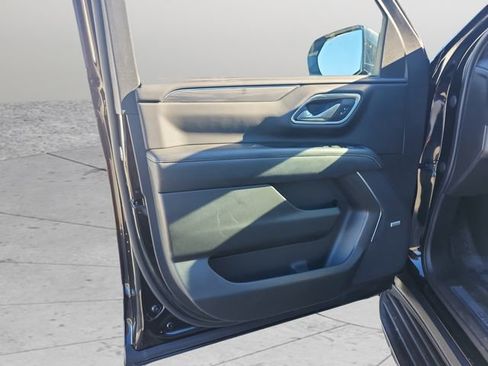 Used 2023 GMC Yukon XL SLT image 37