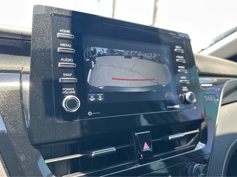 Used 2022 Toyota Camry SE w/ Convenience Package FWD image 6