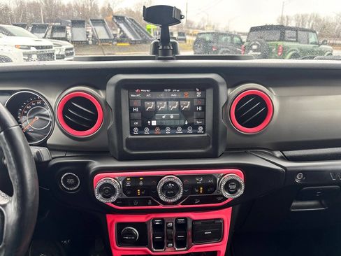 Used 2019 Jeep Wrangler Unlimited Sport S AWD/4WD image 7