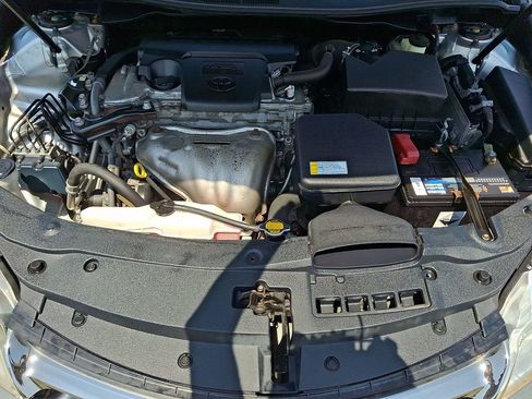 Used 2015 Toyota Camry SE FWD image 27