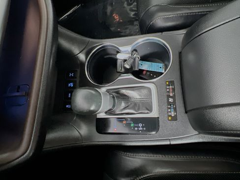 Used 2019 Toyota Highlander Limited Platinum image 25