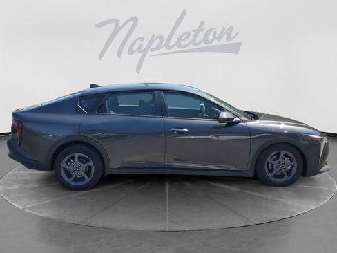 Used 2025 Kia K4 FWD image 9