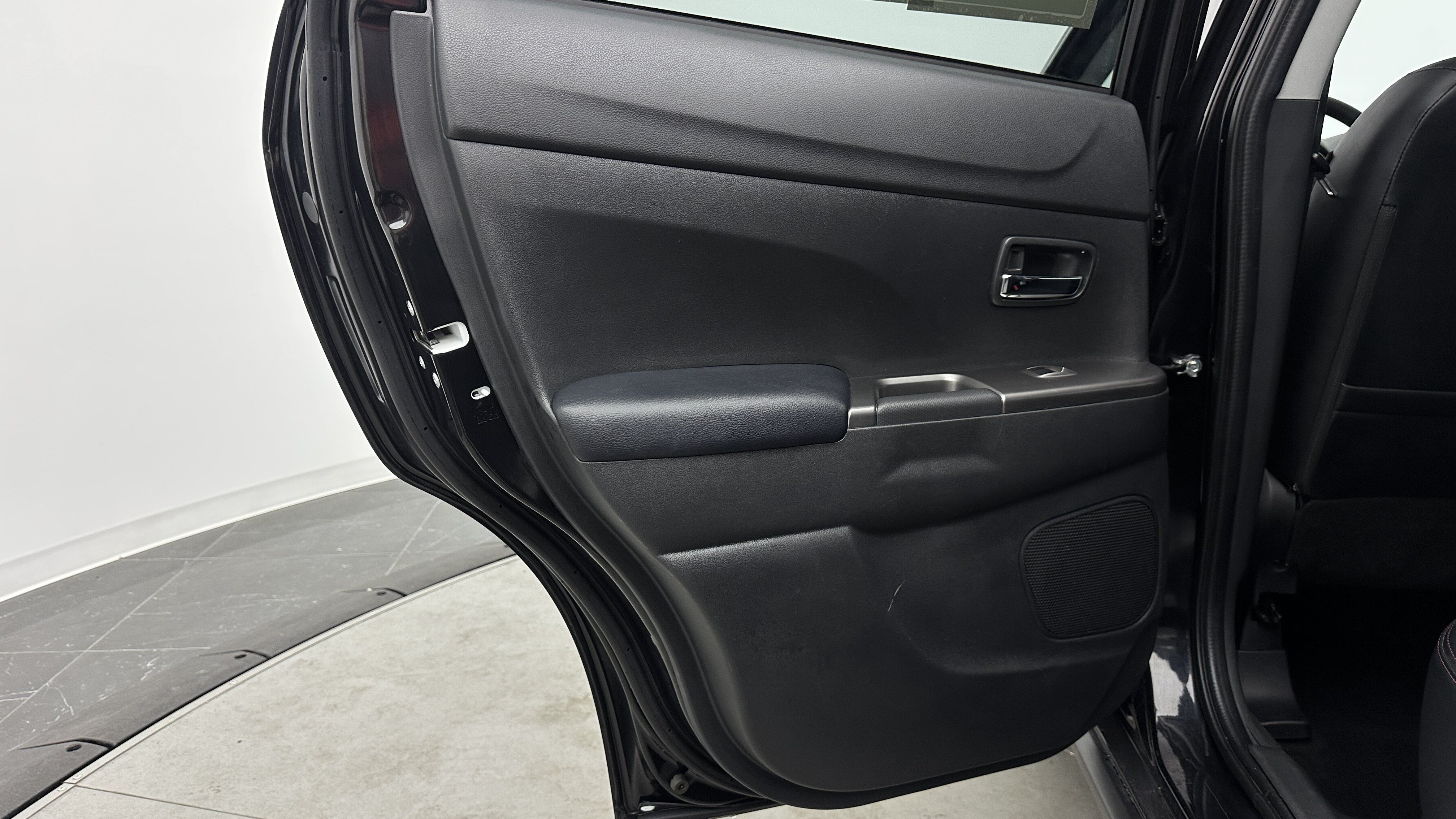 Used 2026 Mitsubishi Outlander Sport SE AWD/4WD image 26