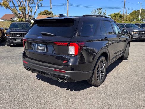Used 2025 Ford Explorer ST w/ Sun And Sound Package image 12